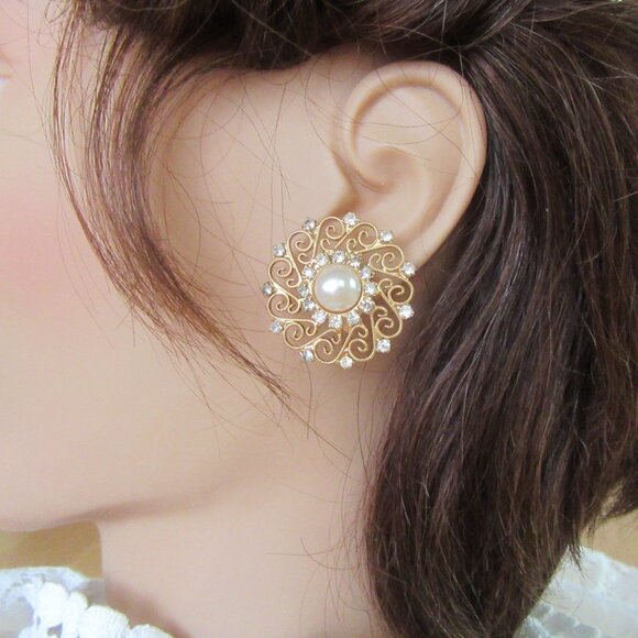 Delicate gold tone pierced earrings with faux pearl & clear rhinestones -sparkle - Picture 3 of 7
